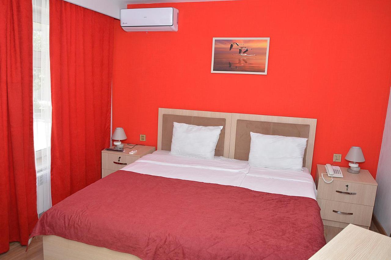 Flamingo Hotel Bakoe Buitenkant foto